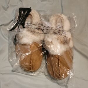 Cozy Tan and White Fur Slippers